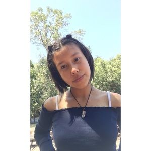 Meet your Posher, Abril